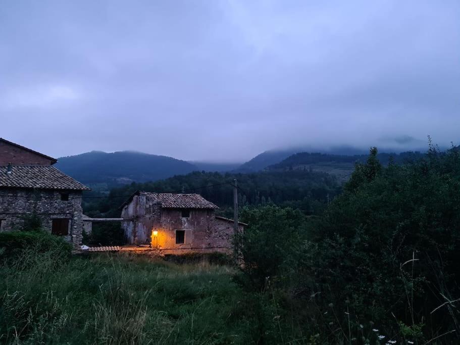 Precioso Apartamento En El Pirineo Catalan La Pobla de Lillet Bagian luar foto